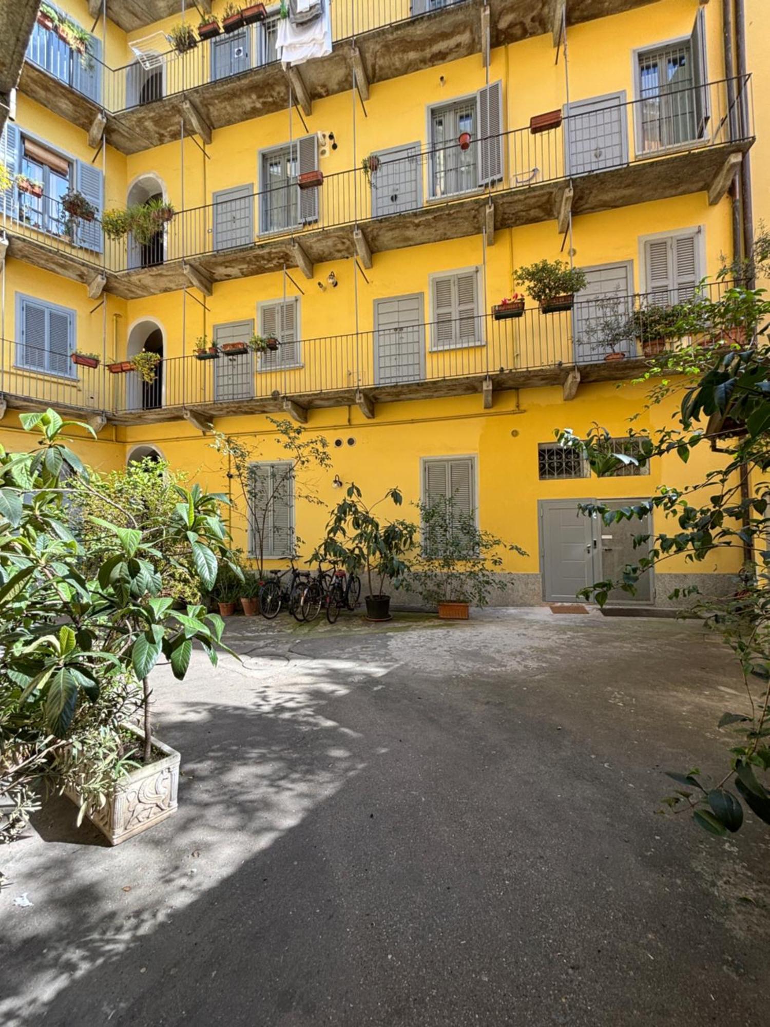 La Vecchia Milano-Les Nubles Vannucci - Il Ballatoio E Il Cortile Exterior foto