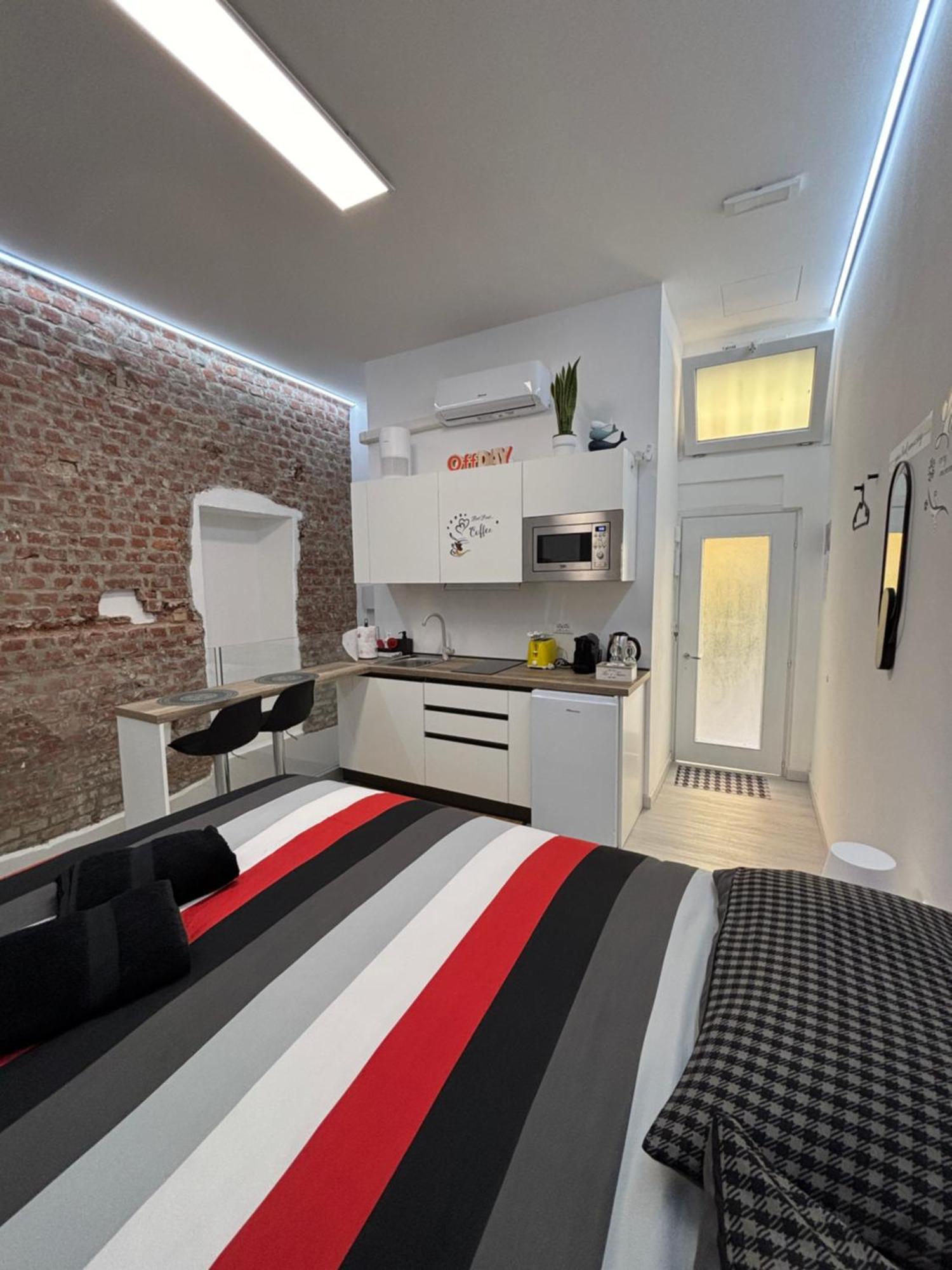 La Vecchia Milano-Les Nubles Vannucci - Il Ballatoio E Il Cortile Exterior foto